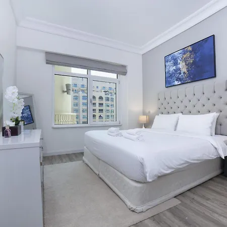 Lux Living On Palm Jumeirah With Pool & Beach Access دبي المظهر الخارجي الصورة