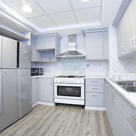 Lux Living On Palm Jumeirah With Pool & Beach Access دبي المظهر الخارجي الصورة