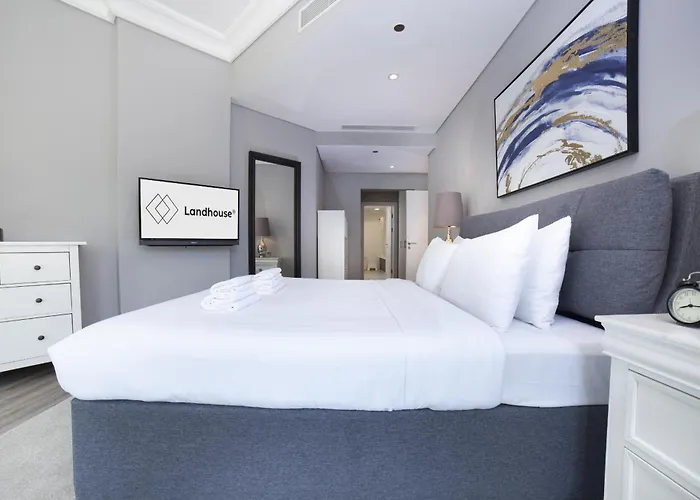 Lux Living On Palm Jumeirah With Pool & Beach Access