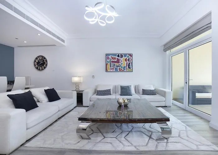 Lux Living On Palm Jumeirah With Pool & Beach Access